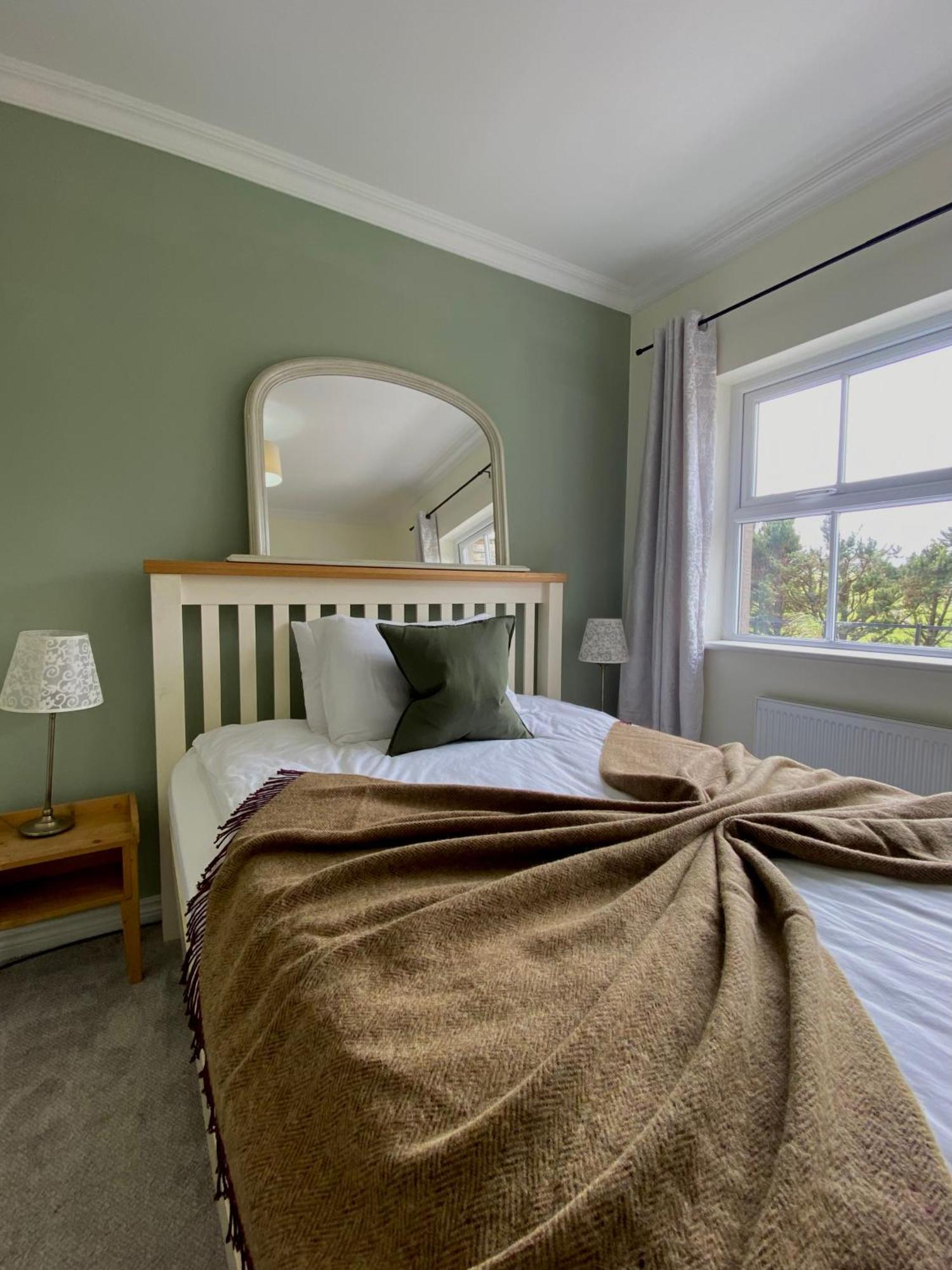 Shanakeever Farm - 3 Bedroom Apartment Клифдън Екстериор снимка